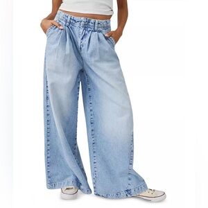 FREE PEOPLE Equinox Wide Leg Jeans Open Sky Blue | Size 30 EUC | Barrel Trousers